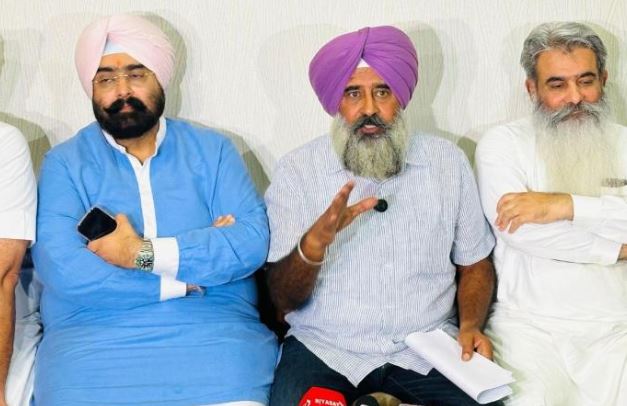 'ਆਪ' ਸਰਕਾਰ ਦੀ ਮਿਲੀਭੁਗਤ ਨਾਲ ਹੋਇਆ 454 ਫਾਰਮਾਸਿਸਟ ਭਰਤੀ ਨਕਲ ਘੋਟਾਲਾ, ਸਿਹਤ ਮੰਤਰੀ ਡਾ. ਬਲਬੀਰ ਸਿੰਘ ਦੇਣ ਅਸਤੀਫ਼ਾ: ਪਰਗਟ ਸਿੰਘ