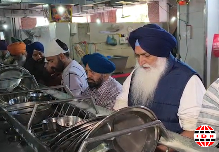 ਅਕਾਲੀ ਆਗੂ ਵਿਰਸਾ ਸਿੰਘ ਵਲਟੋਹਾ ਪਹੁੰਚੇ ਅੰਮ੍ਰਿਤਸਰ, ਭਾਂਡੇ ਤੇ ਜੋੜੇ ਦੀ ਕੀਤੀ ਸੇਵਾ