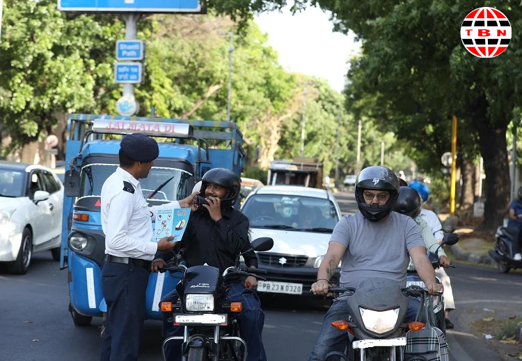 ਟ੍ਰੈਫਿਕ ਪੁਲਿਸ ਨੇ ਇਨ੍ਹਾਂ ਵਾਹਨਾਂ ‘ਤੇ ਸਖ਼ਤੀ ਕੀਤੀ ਸ਼ੁਰੂ, ਕੱਟੇ ਜਾ ਰਹੇ ਚਲਾਨ