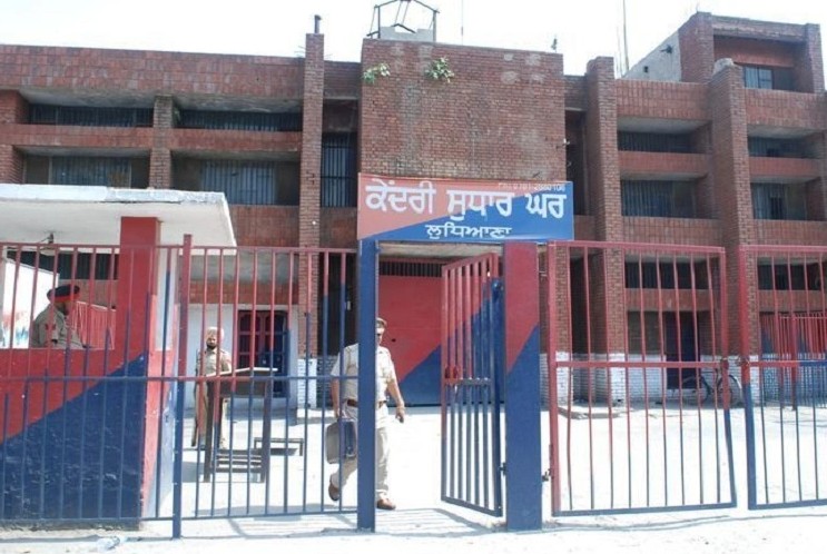 ਲੁਧਿਆਣਾ ਕੇਂਦਰੀ ਜੇਲ੍ਹ ‘ਚ ਡਰੱਗ ਰੈਕੇਟ ਦਾ ਪਰਦਾਫਾਸ਼, ਪੁਲਿਸ ਮੁਲਾਜ਼ਮ ਗ੍ਰਿਫ਼ਤਾਰ