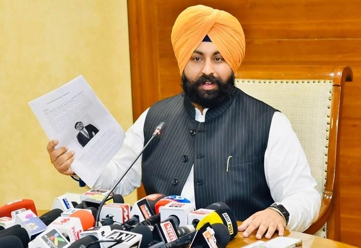 ਸੁਖਬੀਰ ਬਾਦਲ ਦੀਆਂ ਟਿੱਪਣੀਆਂ ਸ੍ਰੀ ਅਕਾਲ ਤਖ਼ਤ ਸਾਹਿਬ ਦੀ ਸ਼ਕਤੀ ਨੂੰ ਕਮਜ਼ੋਰ ਕਰਦੀਆਂ : ਹਰਜੋਤ ਸਿੰਘ ਬੈਂਸ