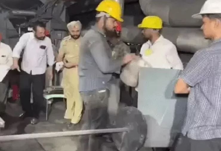 ਅੰਮ੍ਰਿਤਸਰ ਕਮਿਸ਼ਨਰੇਟ ਪੁਲਿਸ ਨੇ ਨਸ਼ੀਲੇ ਪਦਾਰਥਾਂ ਦੇ ਕਾਰੋਬਾਰ ਨੂੰ ਦਿੱਤਾ ਵੱਡਾ ਝਟਕਾ, ਨਸ਼ੀਲੇ ਪਦਾਰਥ ਕੀਤੇ ਨਸ਼ਟ