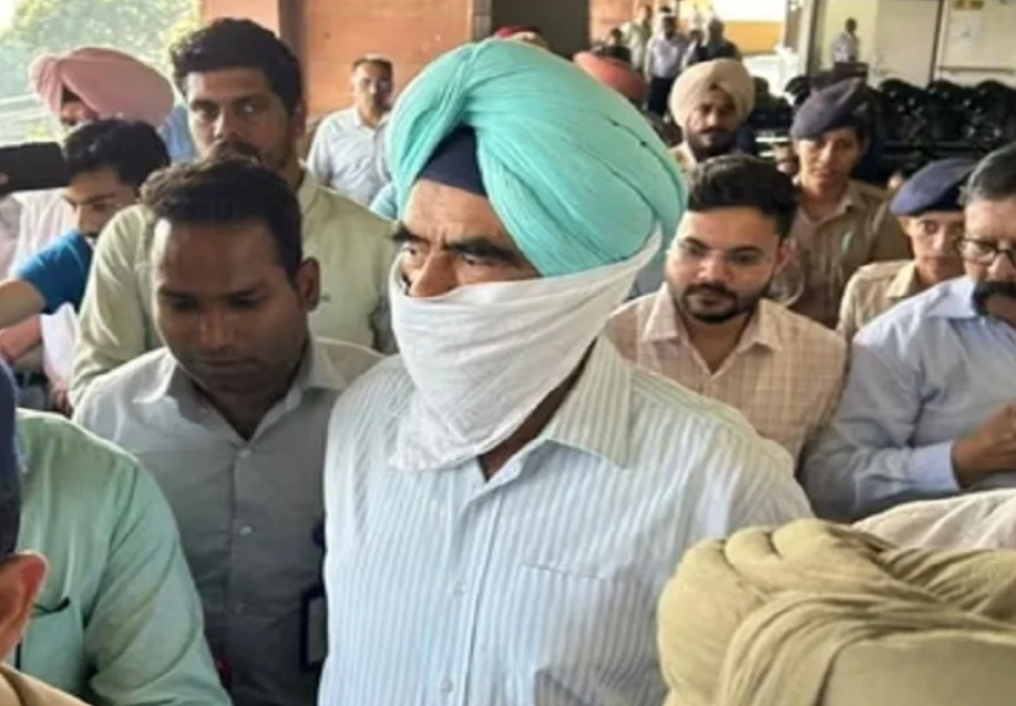 ਮੁਅੱਤਲ ਡੀਆਈਜੀ ਹਰਚਰਨ ਸਿੰਘ ਭੁੱਲਰ ਦੀਆਂ ਮੁਸ਼ਕਲਾਂ ‘ਚ ਵਾਧਾ, ਈਡੀ ਨੇ ਮੁੜ ਘਰ ‘ਚ ਮਾਰਿਆ ਛਾਪਾ