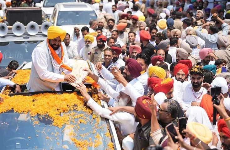 ਸ਼ੁਕਰਾਨਾ ਯਾਤਰਾ ਦੇ ਤੀਜੇ ਦਿਨ ਬਠਿੰਡਾ ਤੋਂ ਰਵਾਨਾ ਹੋ ਕੇ ਮੁੱਖ ਮੰਤਰੀ ਨੇ ਸ੍ਰੀ ਦਮਦਮਾ ਸਾਹਿਬ ਵਿਖੇ ਟੇਕਿਆ ਮੱਥਾ