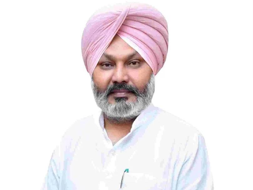 ਰਸੋਈ ਗੈਸ ਸਿਲੰਡਰਾਂ ਦੀਆਂ ਕੀਮਤਾਂ ‘ਚ ਵਾਧਾ ਕਰਨ ‘ਤੇ ਹਰਪਾਲ ਸਿੰਘ ਚੀਮਾ ਵੱਲੋਂ ਕੇਂਦਰ ਸਰਕਾਰ ਦੀ ਆਲੋਚਨਾ