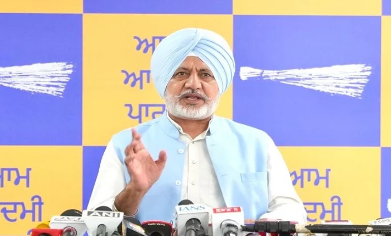 ਦਿੱਲੀ ਹਾਈਕਮਾਂਡ ਪੰਜਾਬ ਕਾਂਗਰਸ ਦਾ ਹਰ ਫੈਸਲਾ ਲੈਂਦੀ ਹੈ, ਵਿਰੋਧੀ ਧਿਰ ਦੇ ਪਾਖੰਡ ਨੂੰ ਨੰਗਾ ਕਰਦੀ: ਬਲਤੇਜ ਪੰਨੂ