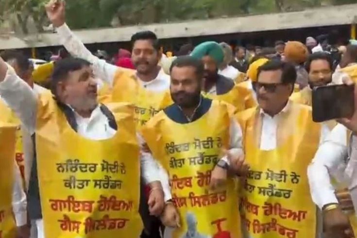 AAP ਦਾ BJP ਖਿਲਾਫ਼ ਪ੍ਰਦਰਸ਼ਨ, ਸਿਲੰਡਰ ਬੁਕਿੰਗਾਂ ‘ਤੇ ਵੀ ਕਾਰਵਾਈ ਨਹੀਂ ਹੋ ਰਹੀ