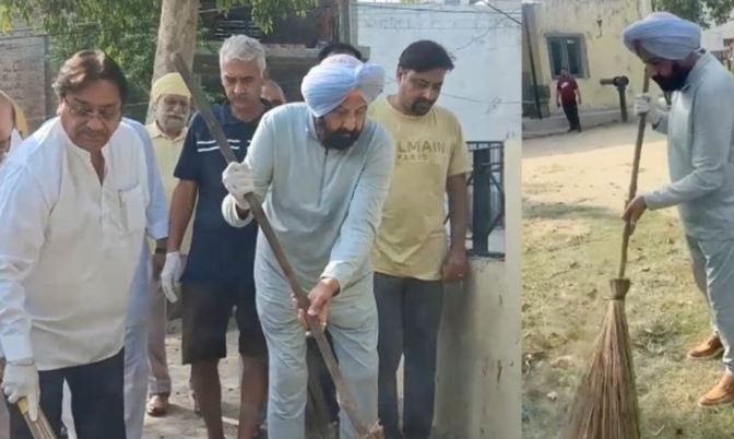 ਕੇਵਲ ਢਿੱਲੋਂ ਨੇ PM ਮੋਦੀ ਦੇ ਸਵਾਗਤ ਲਈ ਚਲਾਏ ਗਏ ਸੂਬਾ-ਪੱਧਰੀ ਸਫ਼ਾਈ ਅਭਿਆਨ ਵਿਚ ਲਿਆ ਹਿੱਸਾ