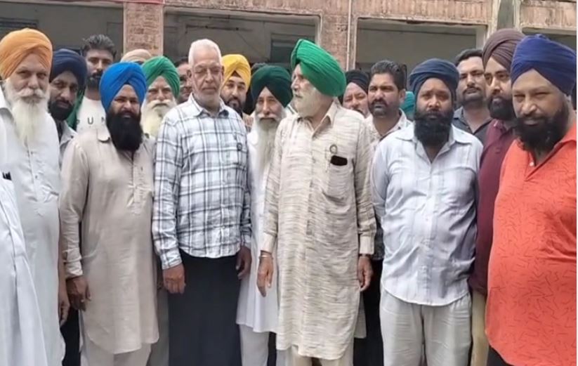 ਰਾਜਪੁਰਾ ‘ਚ PSPCL ਦਫਤਰ ਦੇ ਬਾਹਰ ਕਿਸਾਨਾਂ ਦਾ ਵਿਰੋਧ ਪ੍ਰਦਰਸ਼ਨ