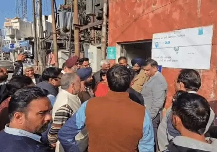 ਚੰਡੀਗੜ੍ਹ ਬਾਗਬਾਨੀ ਵਿਭਾਗ ਦਾ SDO ਮੁਅੱਤਲ, ਨਗਰ ਨਿਗਮ ਦੇ ਕਮਿਸ਼ਨਰ ਨੇ ਕੀਤੀ ਕਾਰਵਾਈ