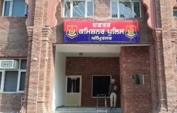 SGPC ਦੇ 40 ਮੌਜੂਦਾ ਤੇ ਸੇਵਾ ਮੁਕਤ ਅਧਿਕਾਰੀਆਂ ਨੂੰ ਪੁਲਿਸ ਕਮਿਸ਼ਨਰ ਦਫ਼ਤਰ ਵਿਖੇ ਪੇਸ਼ ਹੋਣ ਲਈ ਭੇਜੇ ਸੰਮਨ