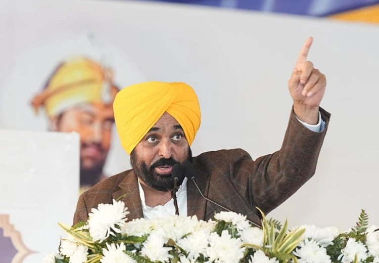 ਸ਼੍ਰੋਮਣੀ ਅਕਾਲੀ ਦਲ ਕਾਰਨ SGPC ਆਪਣੇ ਫ਼ਰਜ਼ ‘ਚ ਅਸਫਲ ਰਹੀ: CM ਭਗਵੰਤ ਮਾਨ