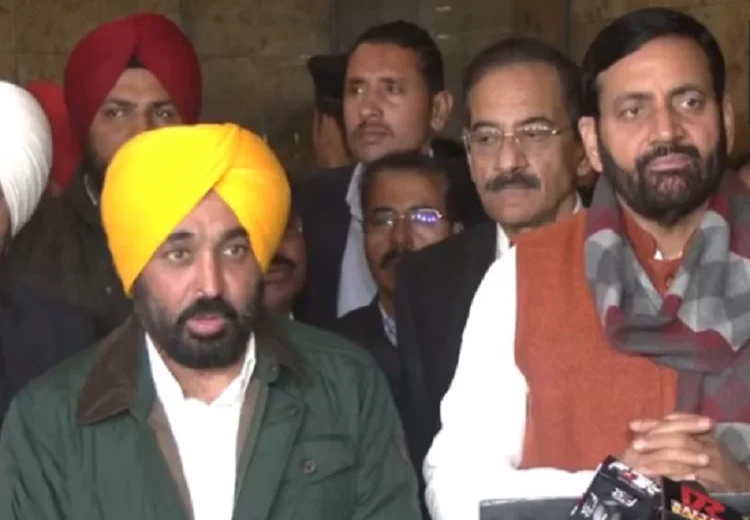 SYL ਮੁੱਦੇ ‘ਤੇ ਬੋਲੇ ਦੋਹਾਂ ਸੂਬਿਆਂ ਦੇ ਮੁੱਖ ਮੰਤਰੀ, ਬਹੁਤ ਚੰਗੇ ਮਾਹੌਲ ‘ਚ ਹੋਈ ਮੀਟਿੰਗ